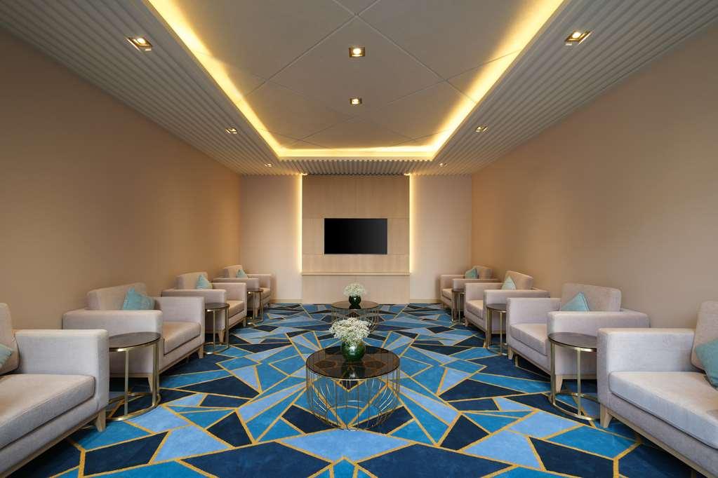 Hotel Avani Suites Muscat